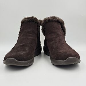 SKECHERS On the Go chocolate bootie size 7